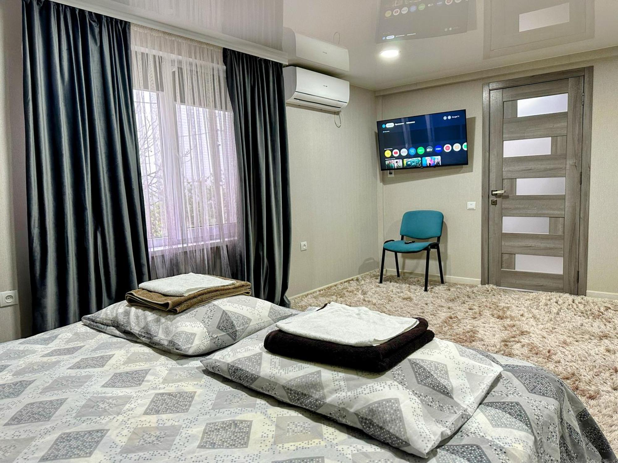 Home Fine Home Cinema 基希讷乌 外观 照片